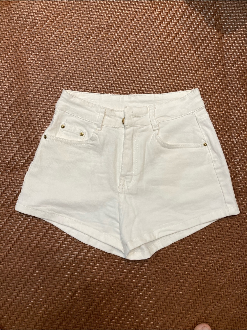 High-Rise White Denim Shorts with Classic Five-Pocket Styling